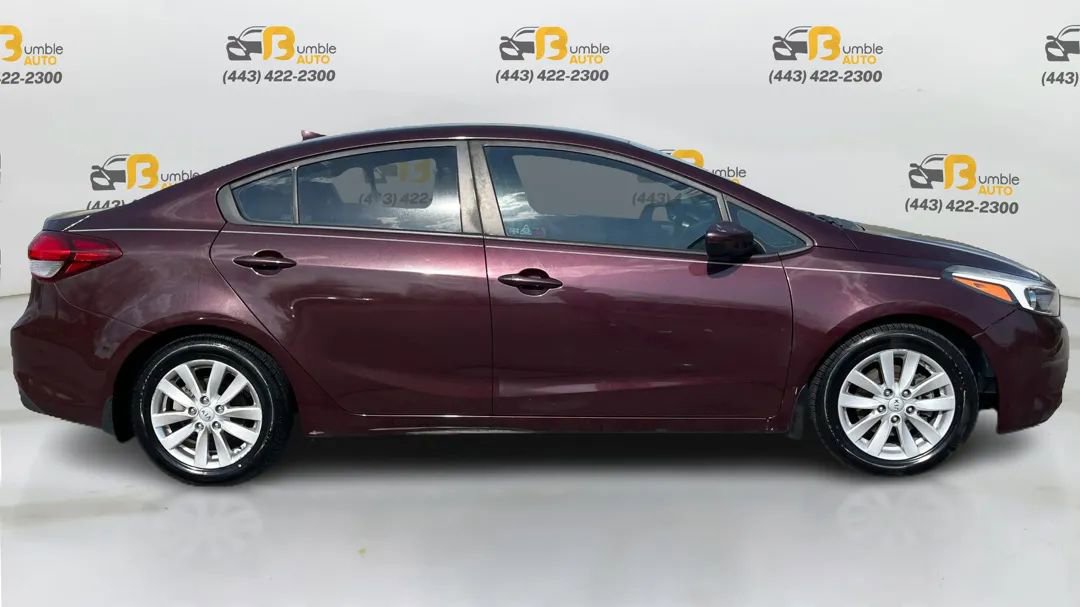 Used 2017 Kia Forte LX image 4