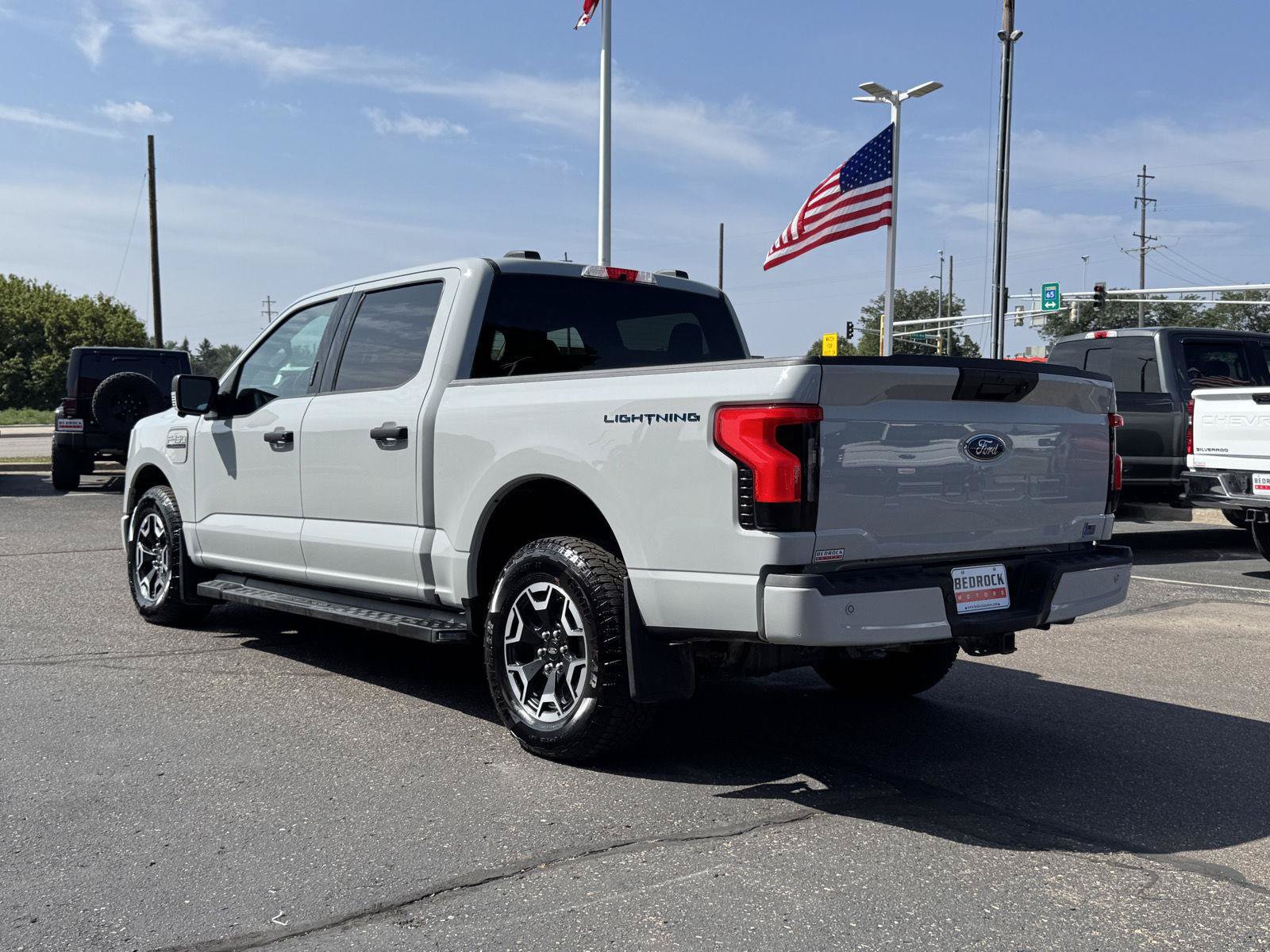 Used 2023 Ford F150 Lightning XLT AWD/4WD image 5