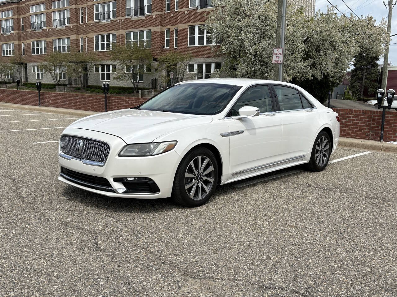 Used 2017 Lincoln Continental Premiere FWD image 2