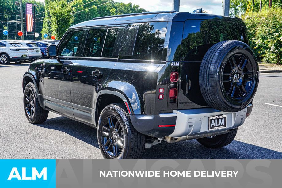Used 2025 Land Rover Defender 110 S image 5