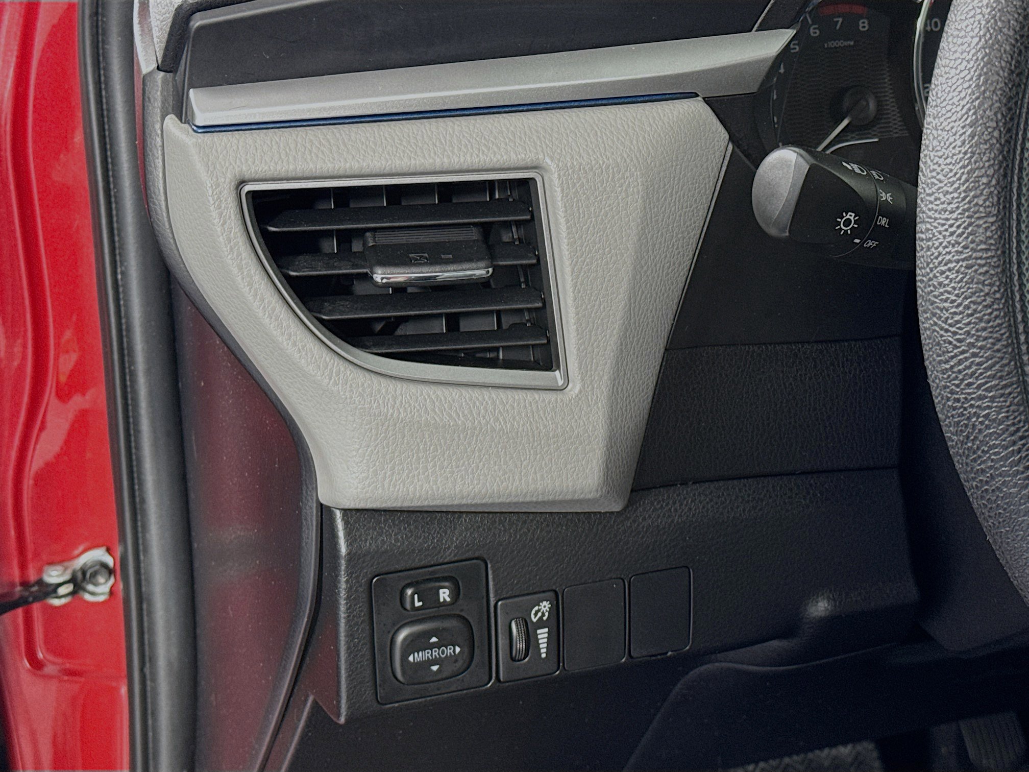 Used 2014 Toyota Corolla L image 10