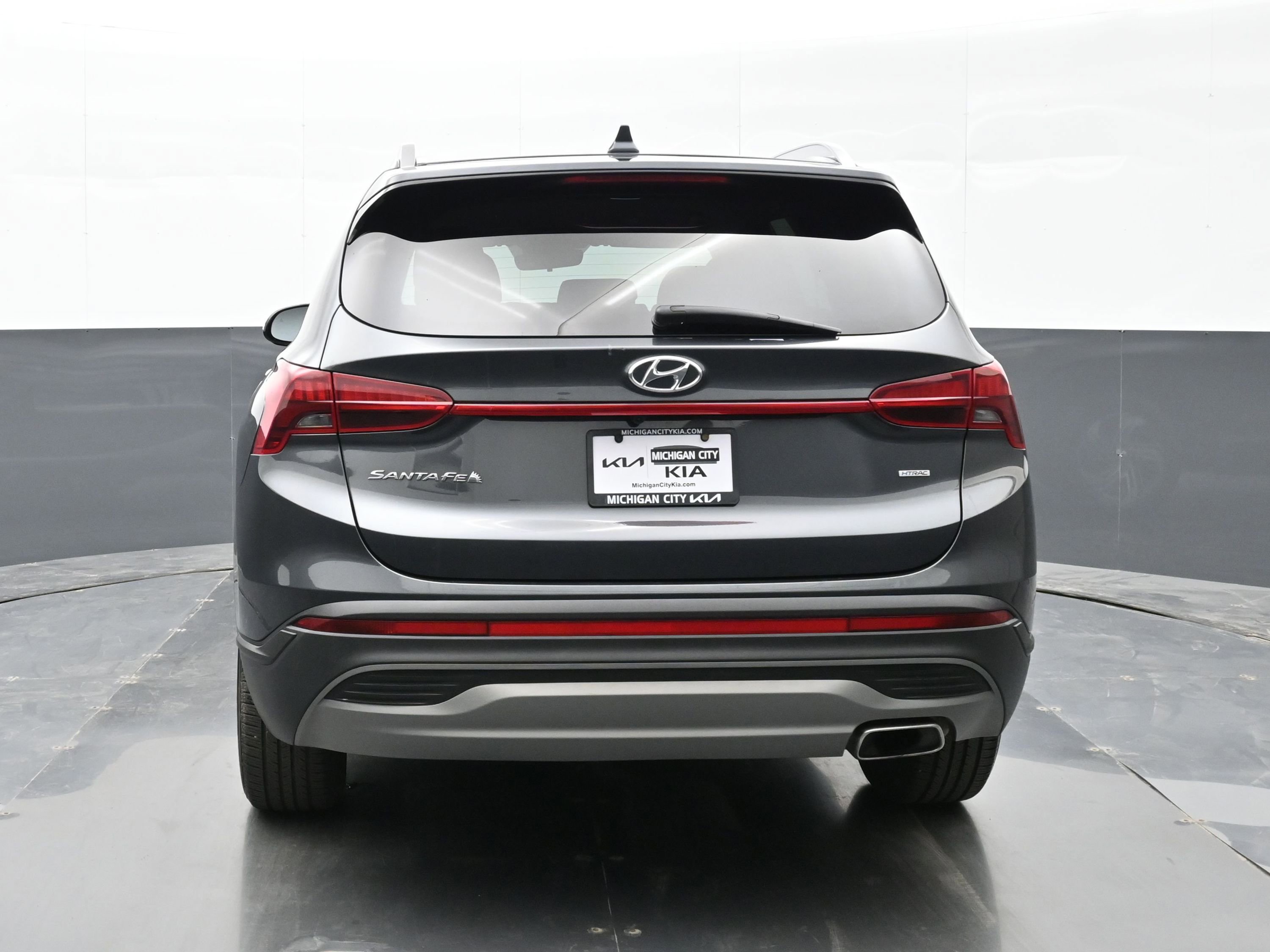 Used 2023 Hyundai Santa Fe SEL image 3