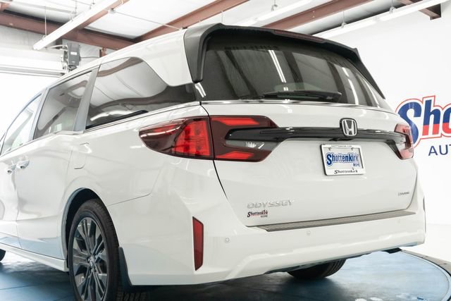 New 2026 Honda Odyssey Touring image 5