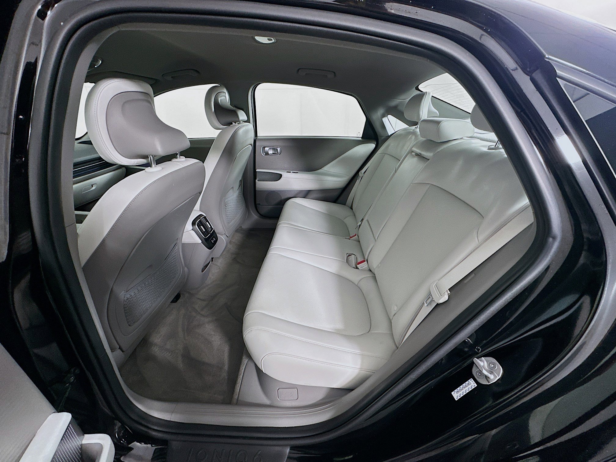 Used 2024 Hyundai Ioniq 6 SEL image 29