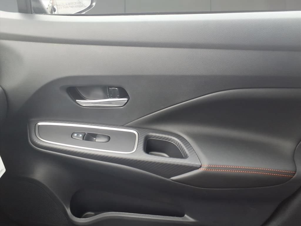 New 2025 Nissan Versa SR w/ Trunk Package FWD image 22