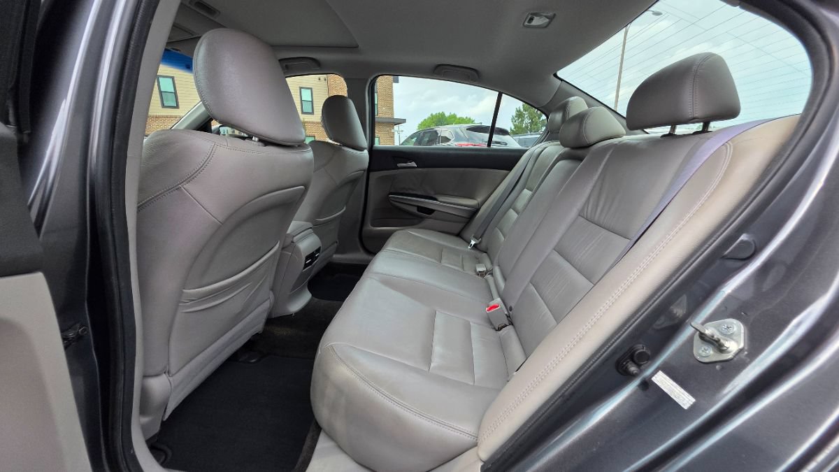 Used 2010 Honda Accord EX-L image 11