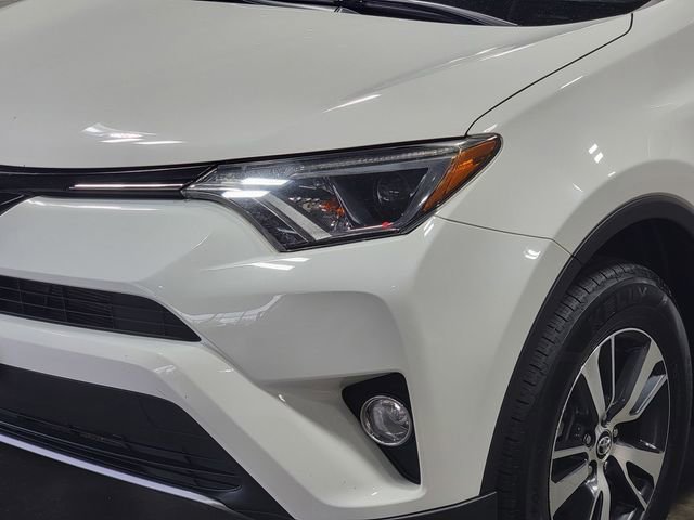 Used 2017 Toyota RAV4 XLE AWD/4WD image 9