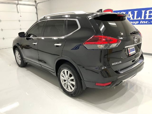 Used 2018 Nissan Rogue SV image 12
