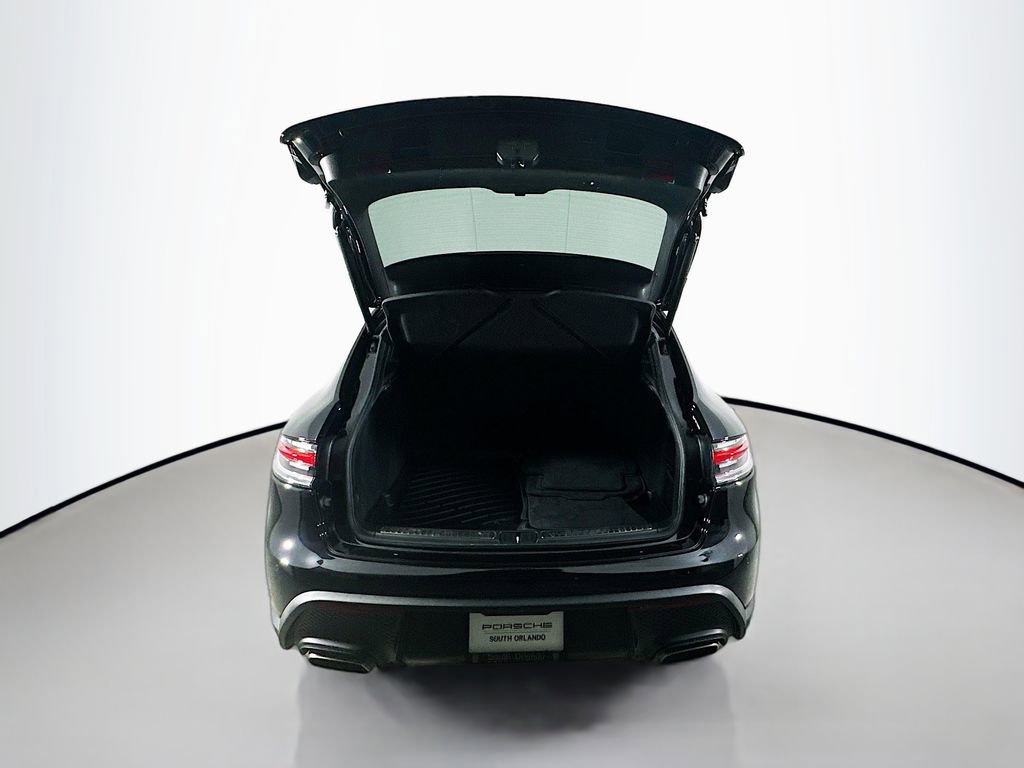 Certified 2026 Porsche Macan image 28