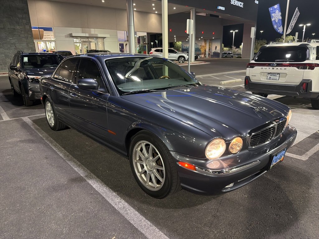 Used 2004 Jaguar XJ8 image 3