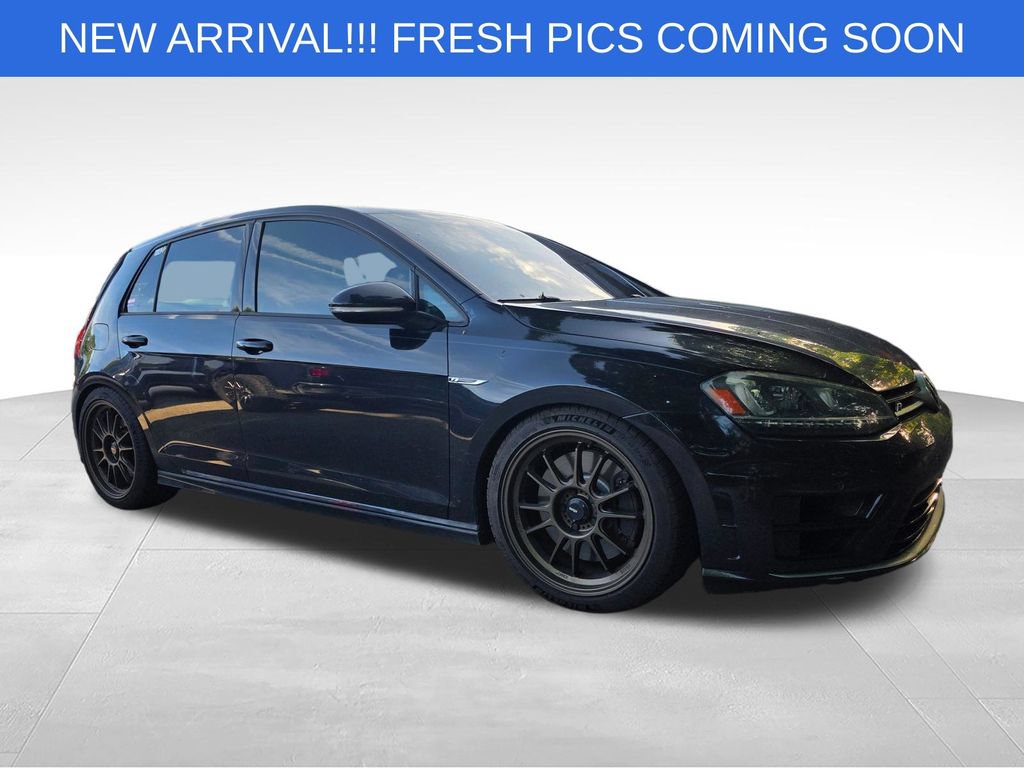 Used 2017 Volkswagen Golf R 4-Door AWD/4WD image 2