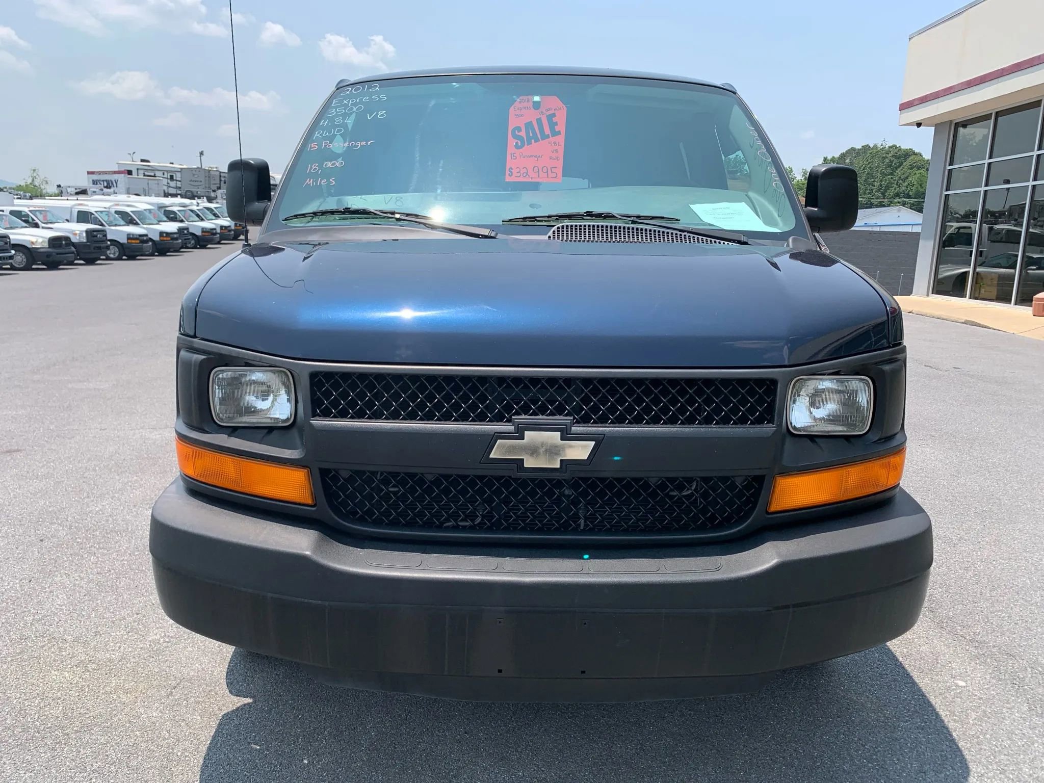 Used 2012 Chevrolet Express 3500 LS RWD image 2