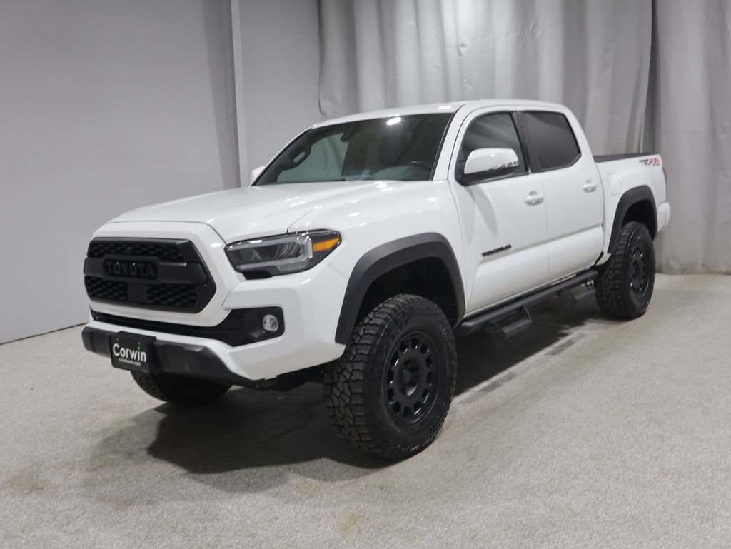 Used 2022 Toyota Tacoma TRD Off-Road w/ TRD Premium Off Road Package AWD/4WD image 8