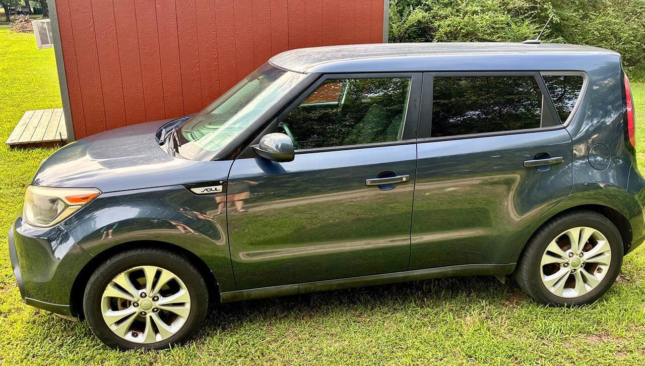 Used 2015 Kia Soul + w/ Audio Package FWD image 1