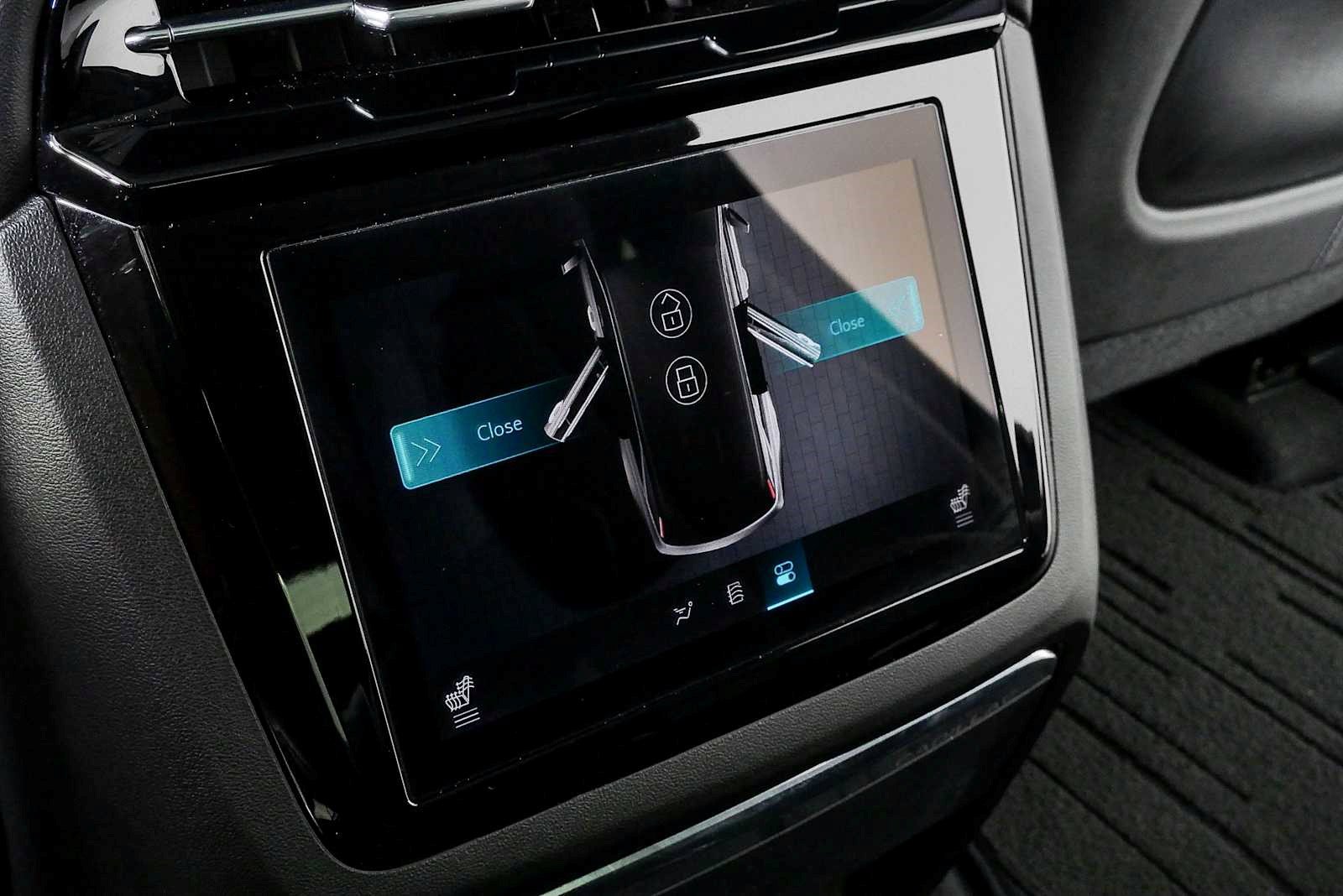 Certified 2025 Cadillac Escalade IQ Luxury 2 w/ LPO, Premium Carpet Package AWD/4WD image 16