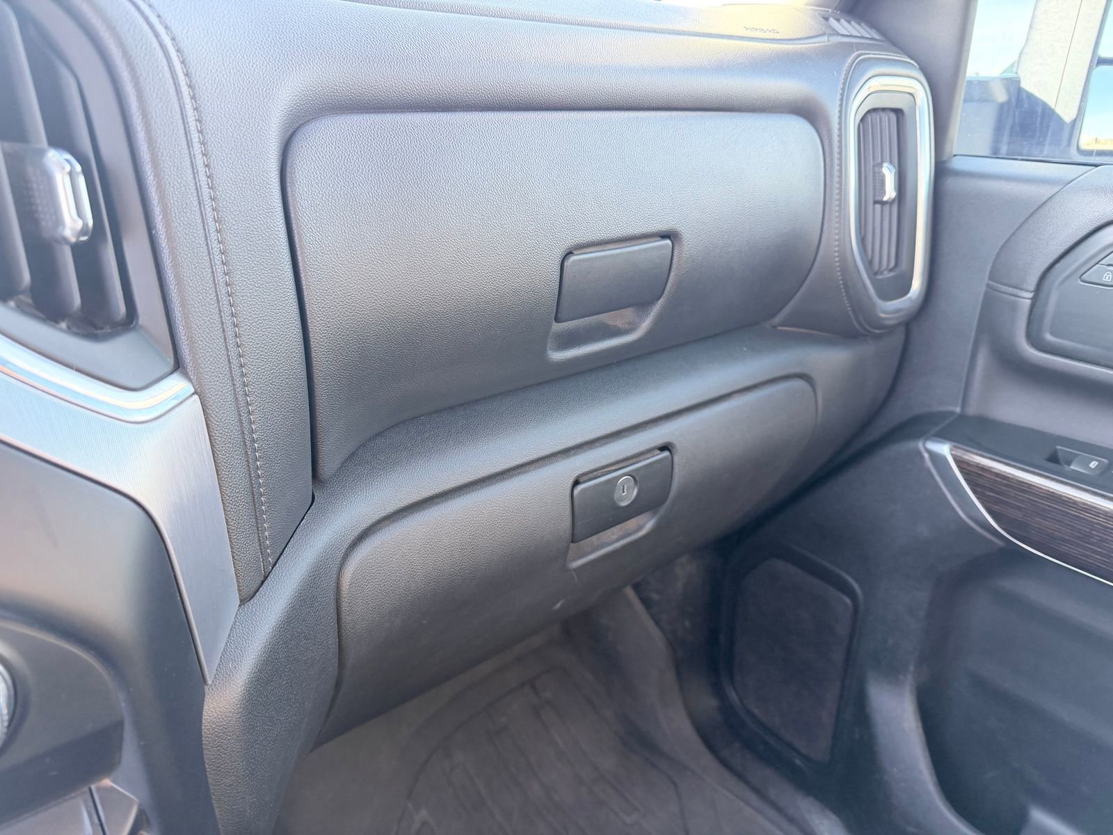 Used 2023 GMC Sierra 3500 SLE w/ X31 Off-Road Package image 18