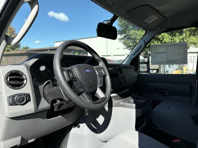 New 2024 Ford E-450 and Econoline 450 Super Duty w/ Driver's Safety Package image 18