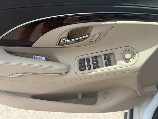 Used 2016 Buick LaCrosse Leather FWD image 17