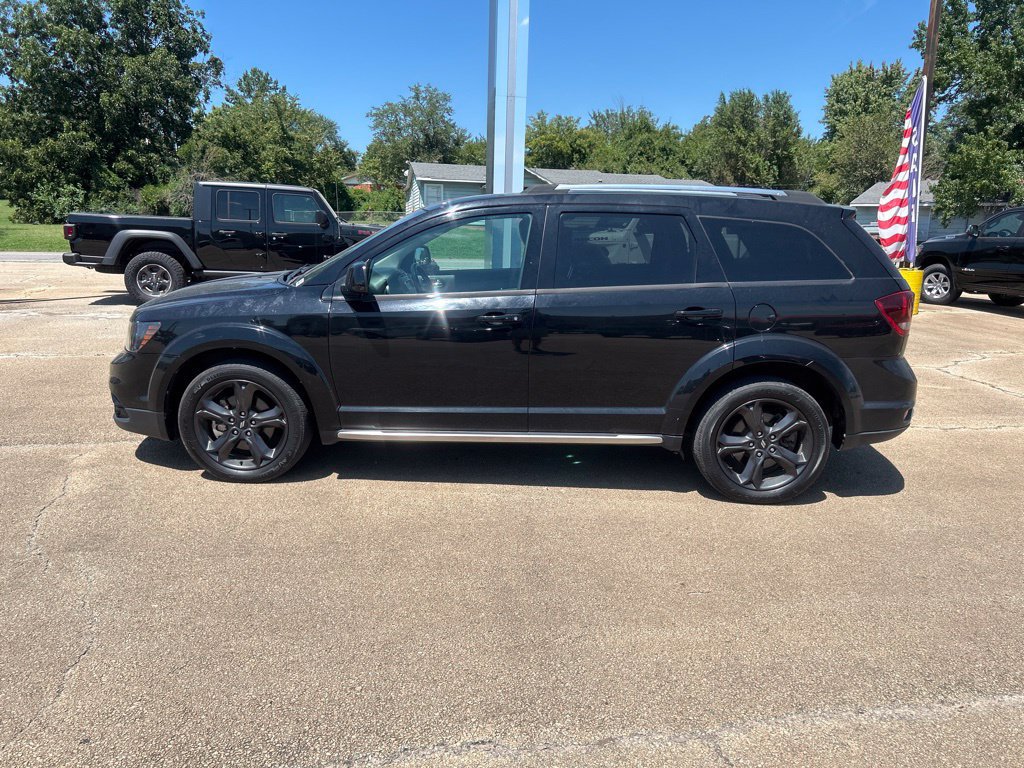 Used 2020 Dodge Journey Crossroad FWD image 2