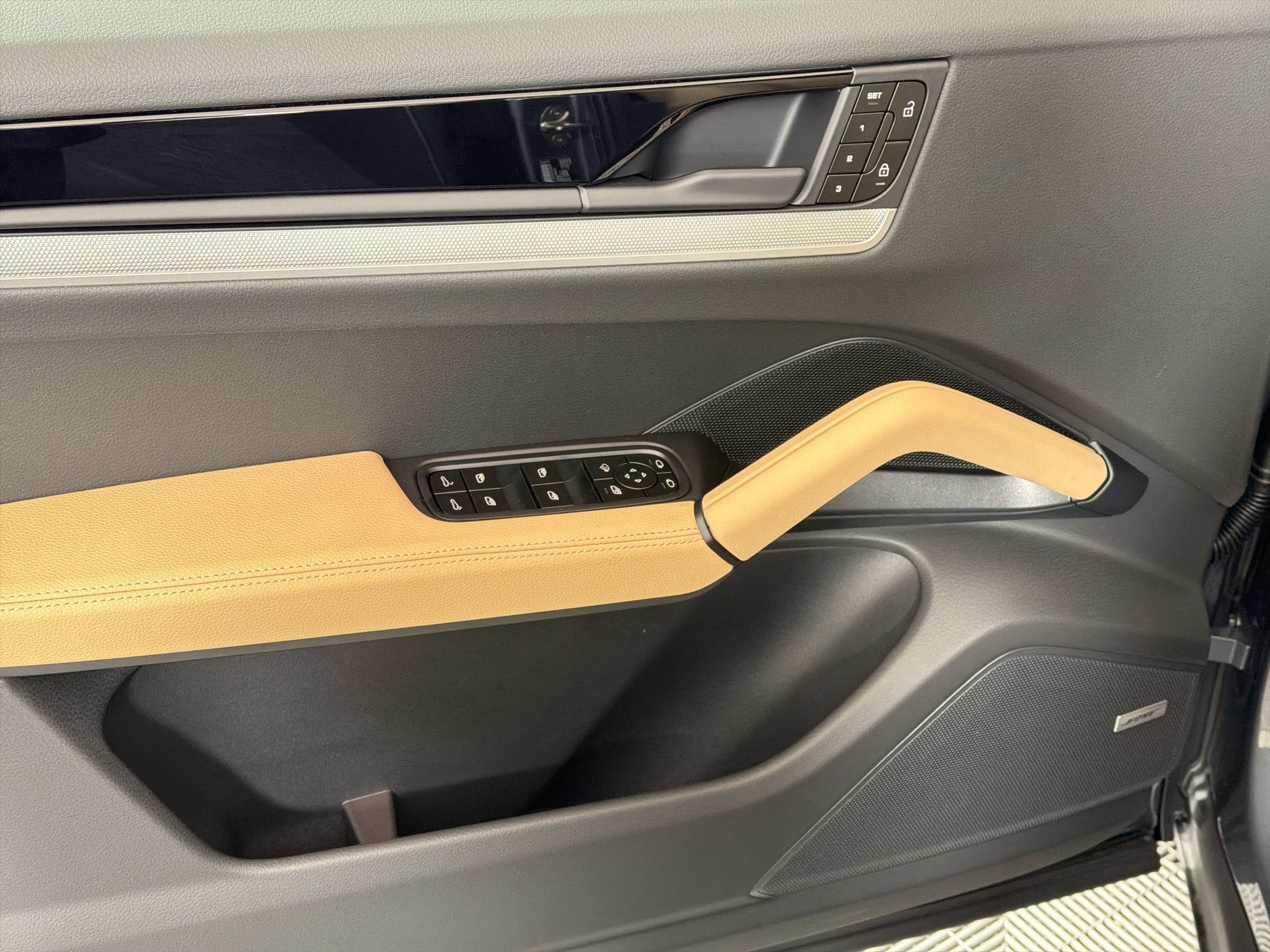 New 2026 Porsche Cayenne image 15