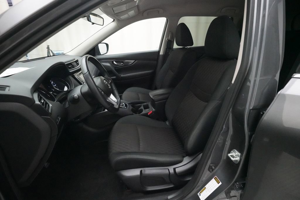 Used 2019 Nissan Rogue SV image 7