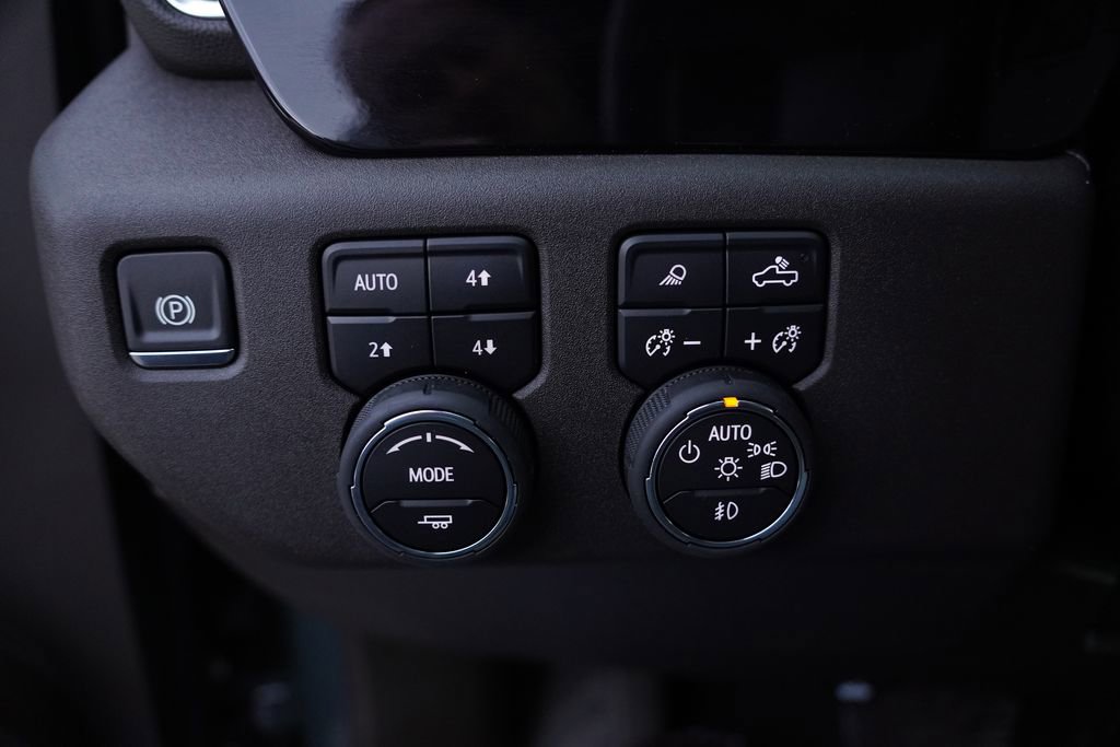 Certified 2025 Chevrolet Silverado 2500 LTZ image 23