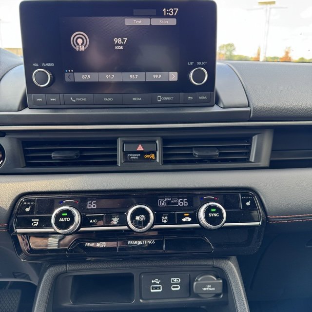 New 2025 Honda Pilot Sport image 19