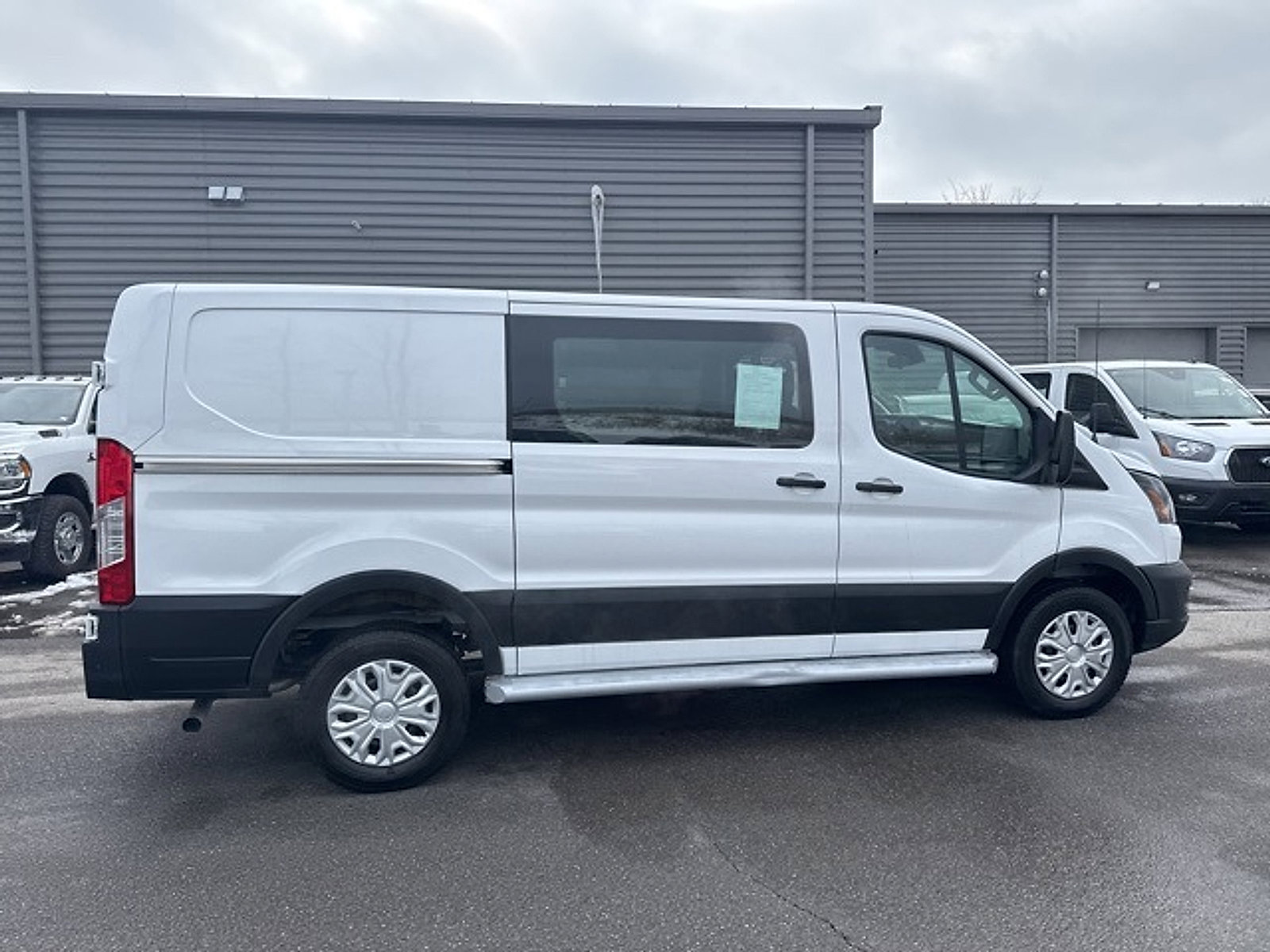 Used 2024 Ford Transit 250 Low Roof w/ Exterior Upgrade Package RWD image 10