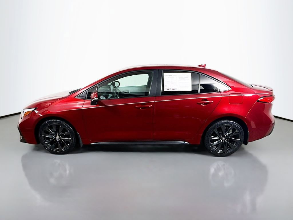 Used 2025 Toyota Corolla SE image 4