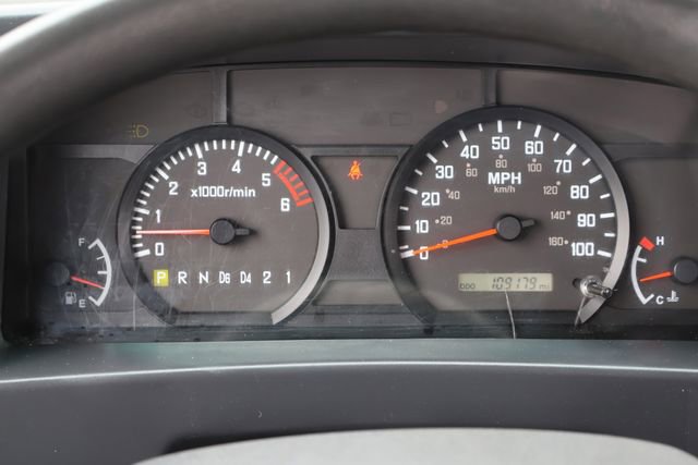 Used 2019 Isuzu NPR RWD image 5