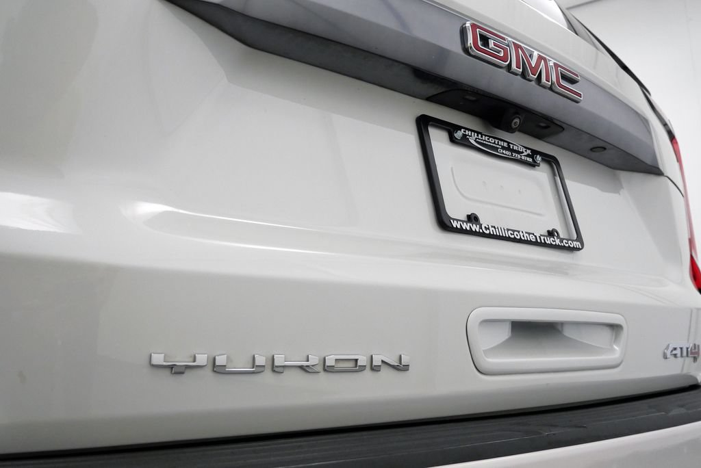 Used 2024 GMC Yukon XL AT4 w/ AT4 Premium Plus Package AWD/4WD image 9