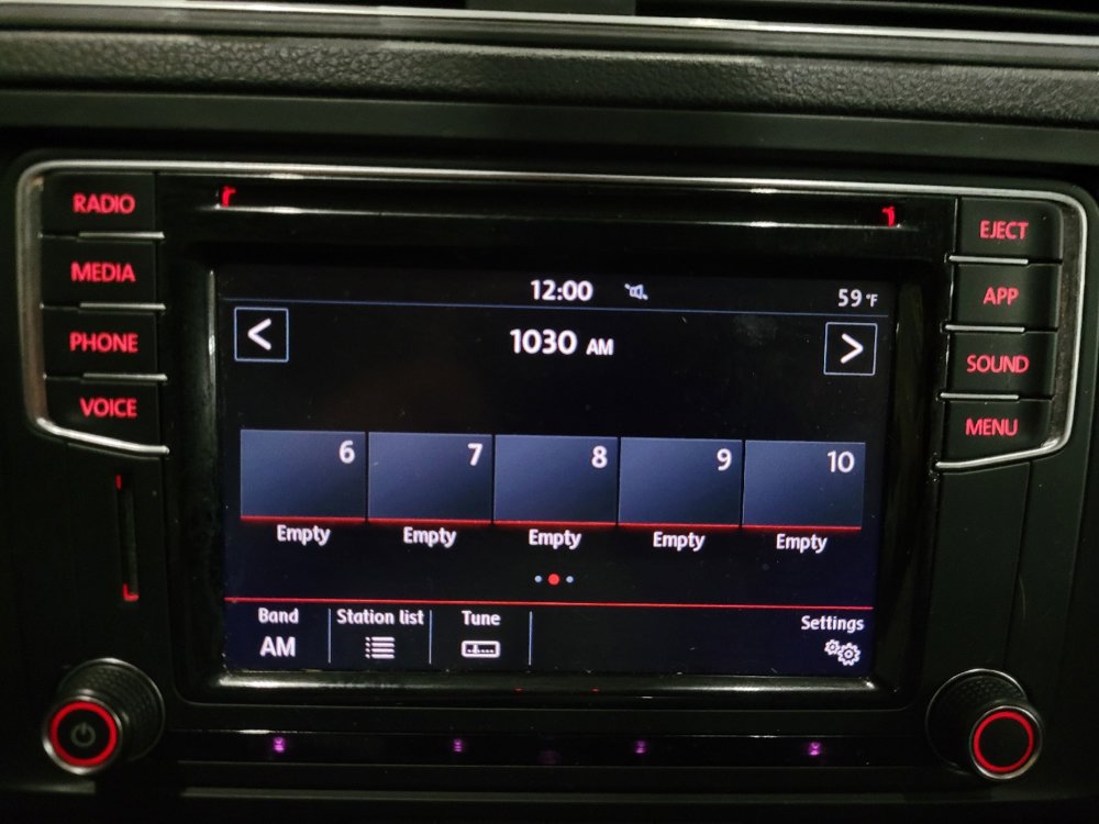 Used 2018 Volkswagen Jetta SE image 25