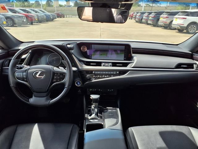 Used 2019 Lexus ES 300h w/ Luxury Package image 6