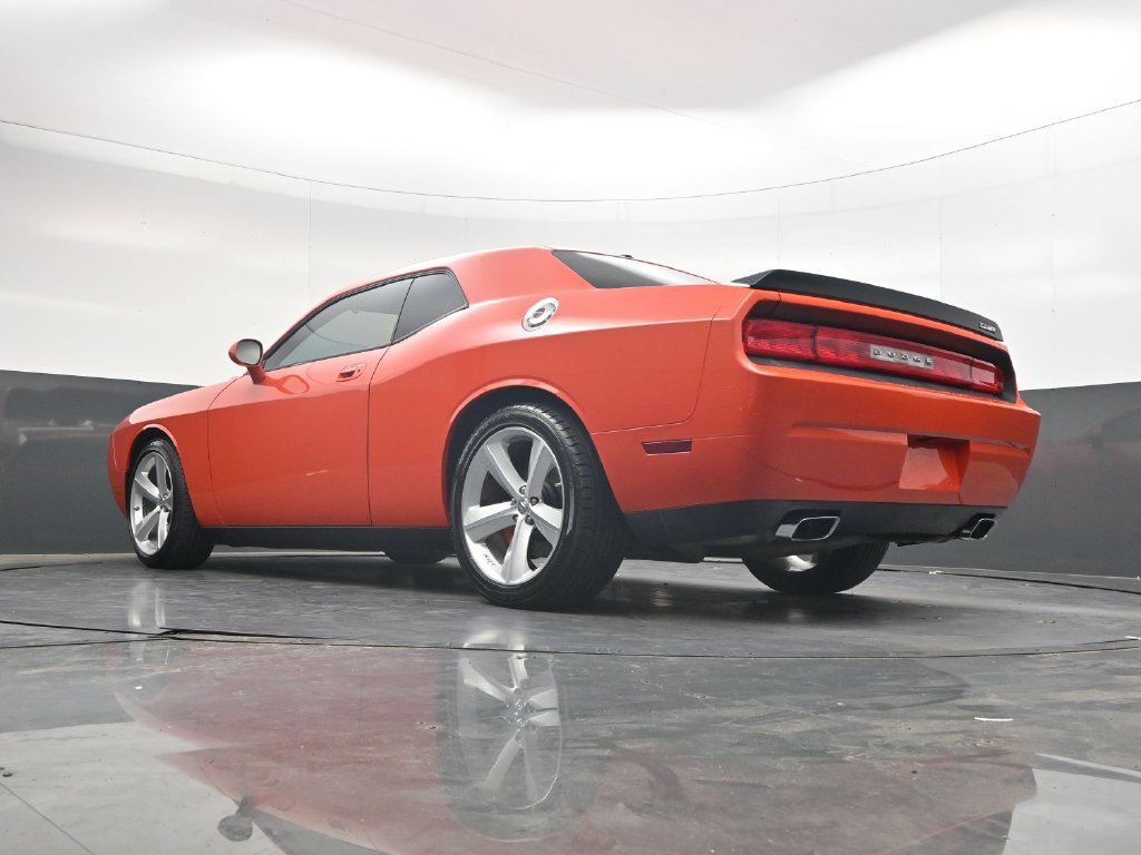 Used 2009 Dodge Challenger SRT8 RWD image 32