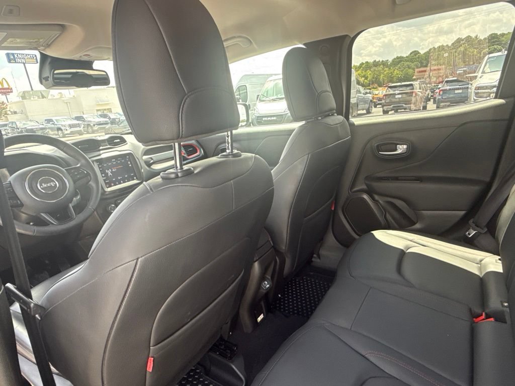 Used 2022 Jeep Renegade Trailhawk w/ Trailer Tow Group AWD/4WD image 24