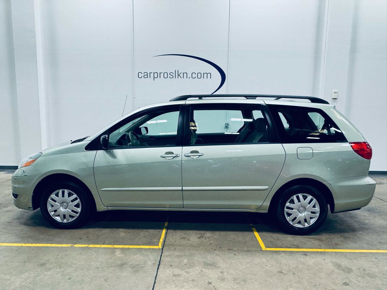 Used 2006 Toyota Sienna CE FWD image 4