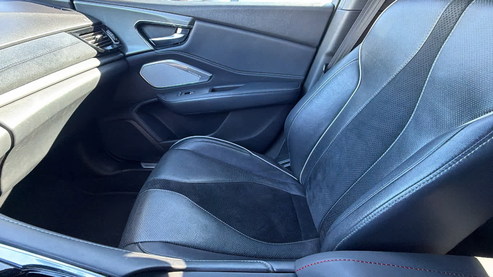 Used 2019 Acura RDX A-Spec image 12