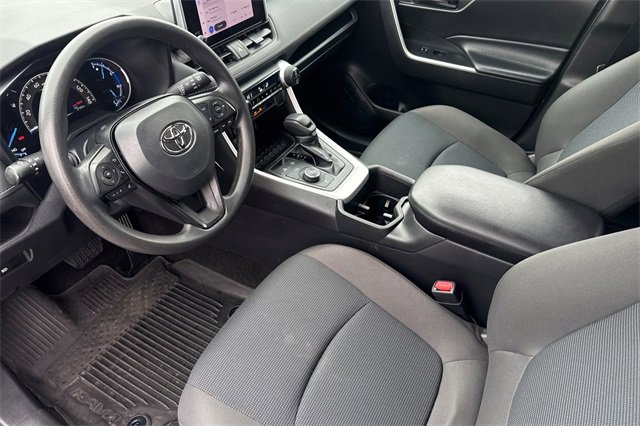 Used 2023 Toyota RAV4 LE image 12