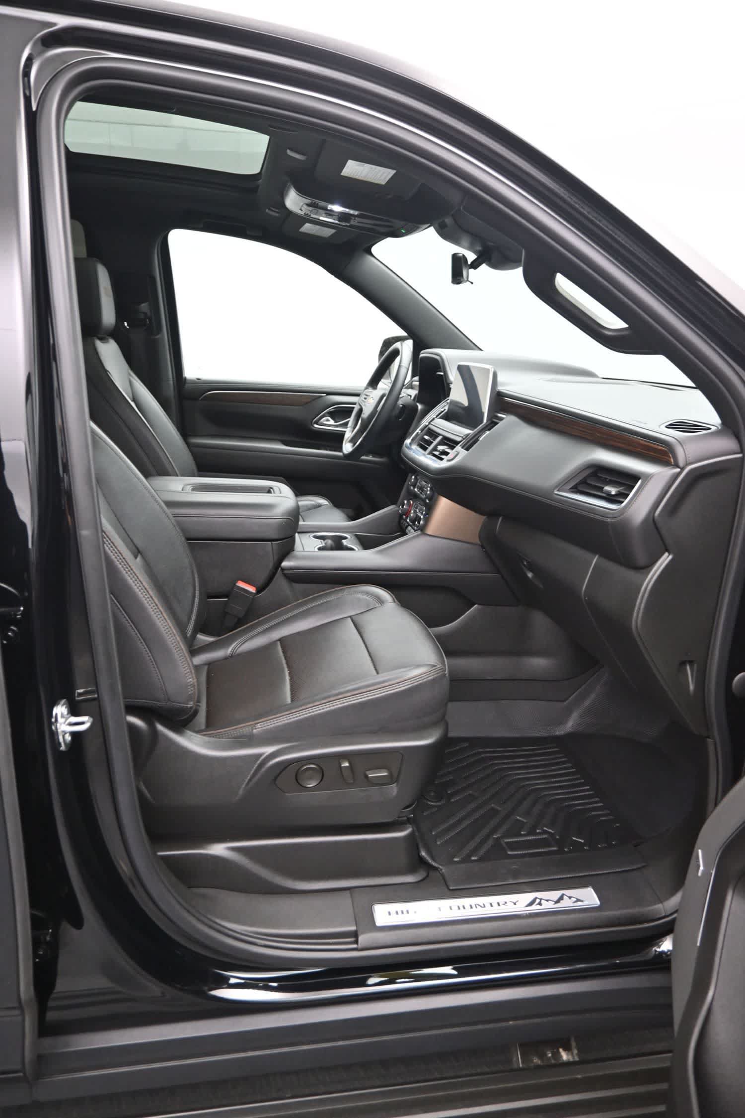 Used 2023 Chevrolet Tahoe High Country AWD/4WD image 11