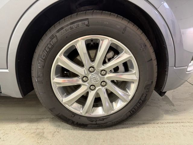 Used 2020 Buick Envision Essence FWD image 32