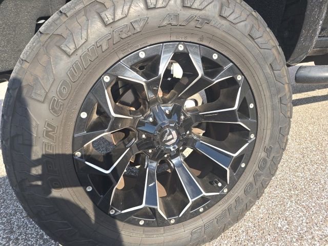 Used 2015 GMC Sierra 1500 SLE w/ SLE Value Package AWD/4WD image 7