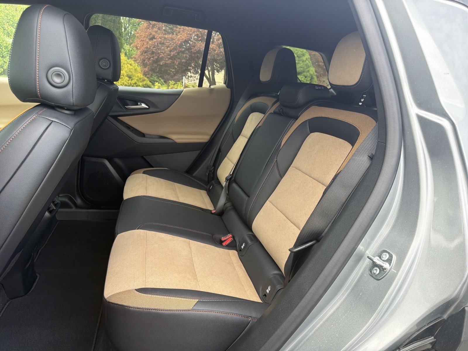New 2026 Chevrolet Equinox ACTIV w/ Convenience Package III AWD/4WD image 18