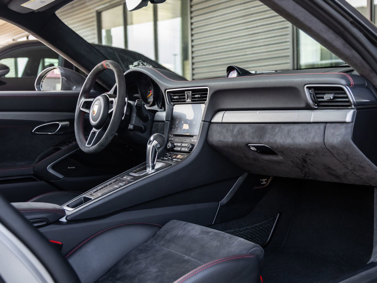 Certified 2018 Porsche 911 GT3 RWD image 48