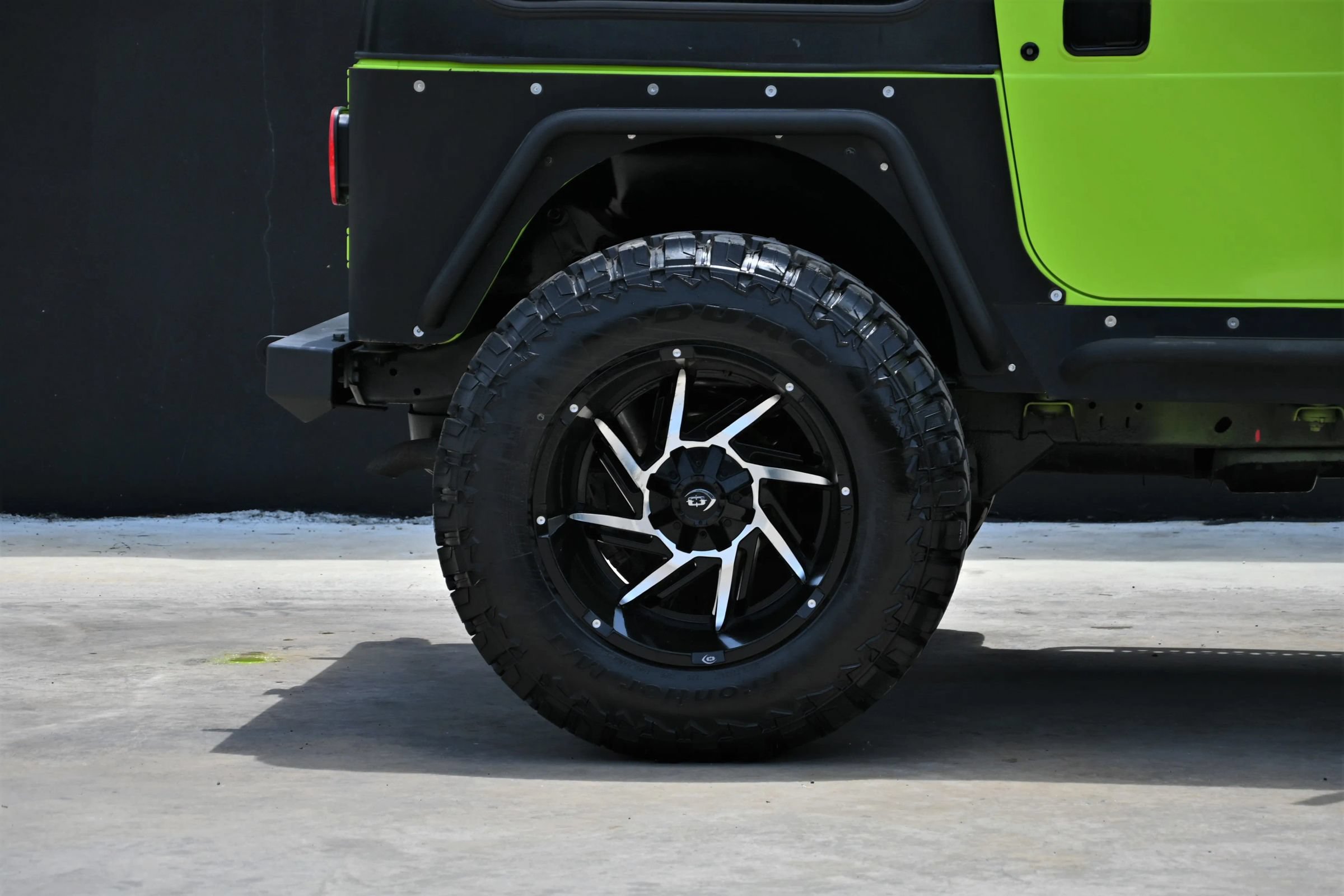 Used 2002 Jeep Wrangler X AWD/4WD image 13