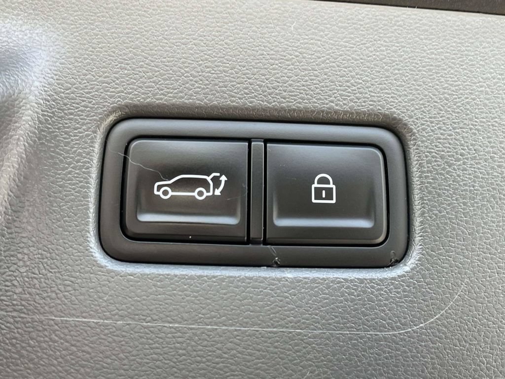 Used 2024 Hyundai Santa Fe SE FWD image 27