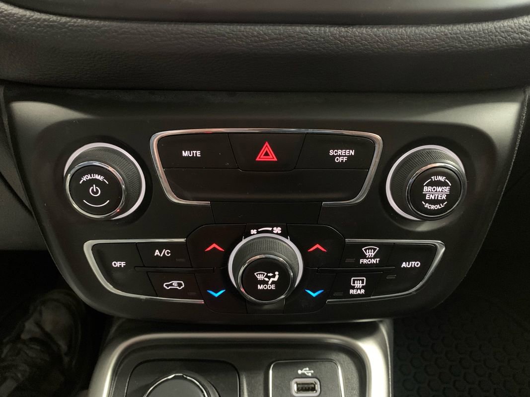 Used 2018 Jeep Compass Latitude w/ Popular Equipment Group image 40