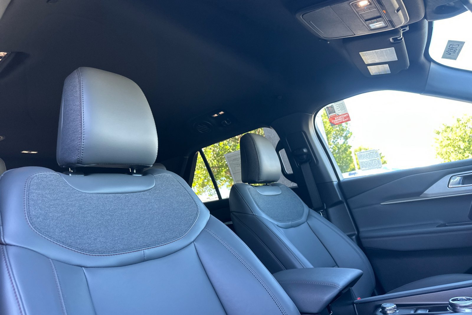 New 2027 Ford Explorer Active w/ Active Comfort Package RWD image 18