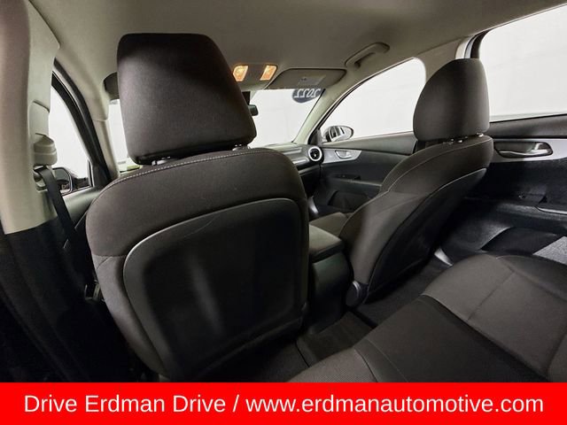 Used 2022 Kia Forte LXS image 9