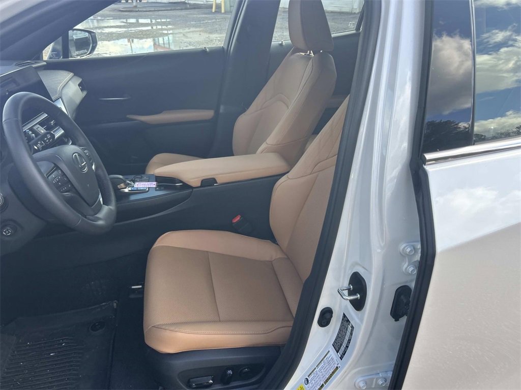 Used 2025 Lexus UX 300h AWD image 14