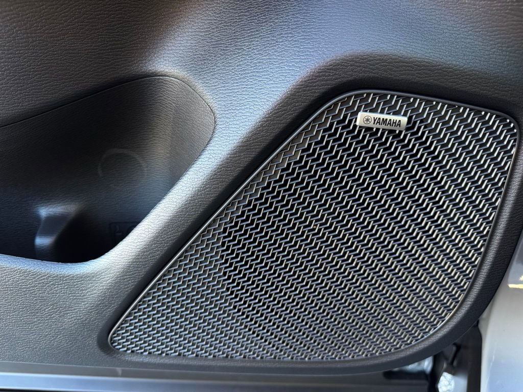 New 2025 Mitsubishi Outlander SE image 33